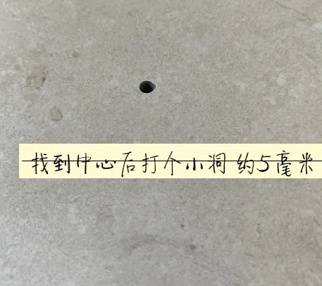 瑞安瓷砖空鼓维修公司专业解答在瓷砖铺贴过程中，如果砂料搅拌不均匀，将会带来以下问题