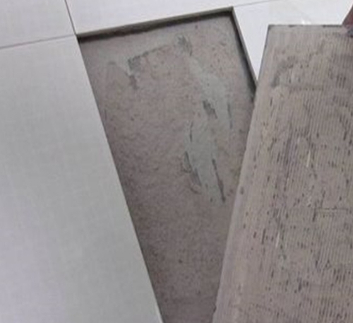 瑞安瓷砖空鼓维修公司分享瓷砖铺贴时如果打浆（即涂抹在瓷砖背面和基层上的砂浆或瓷砖胶）过少，会带来以下问题